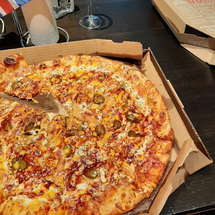 Domino's Pizza mit vielfältigem Belag