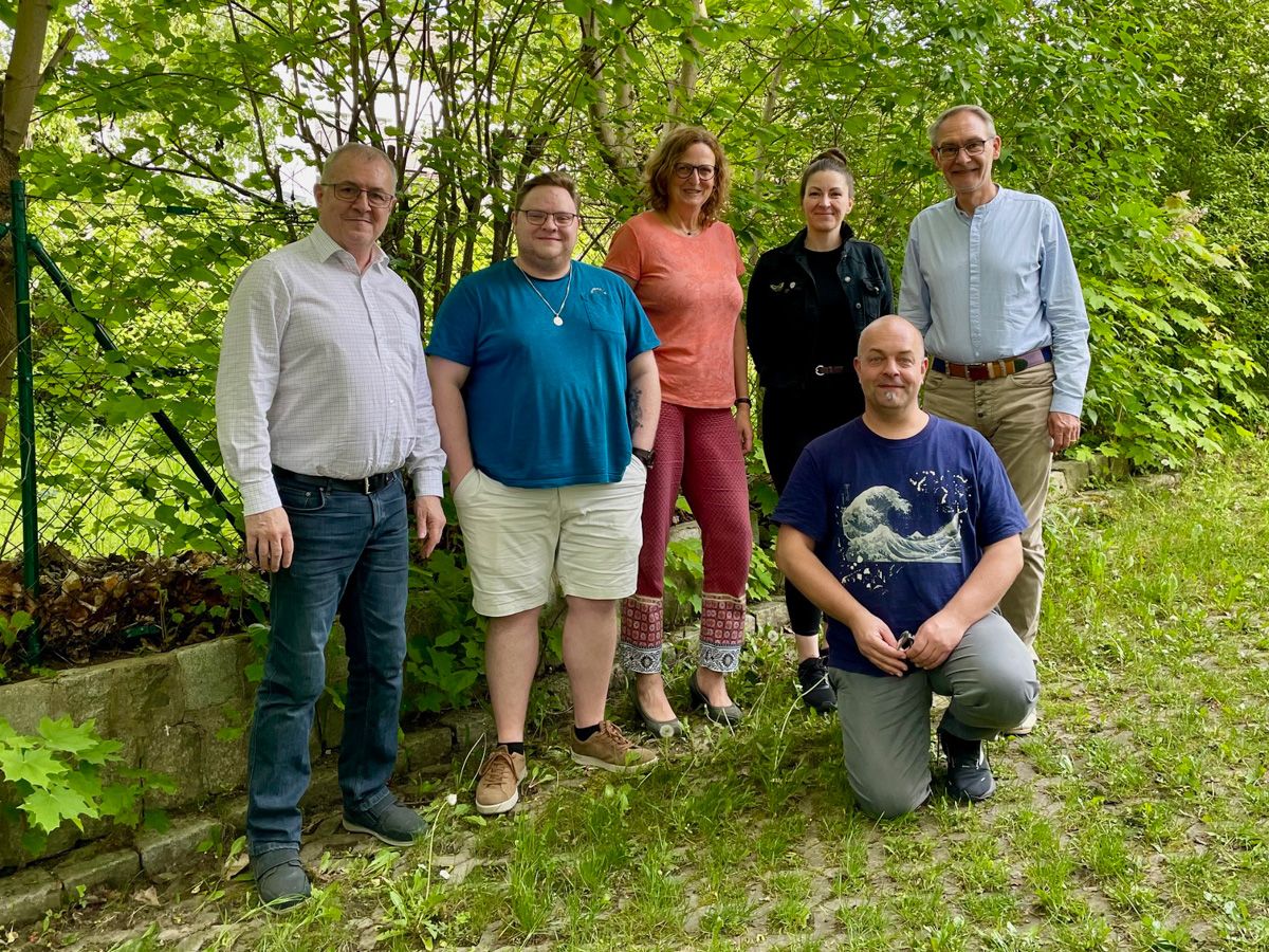 Gruppenbild der Peer-Gruppe (von links nach rechts): Bernd Hümmer, Niklas Held, Sonja Segerer, Angela Burchard, Joschi Kuphal und Thomas Mönius